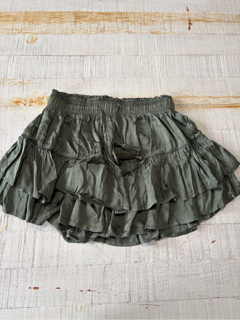 Aerie Sweet N’‎ Silky Tiered Mini Skirt size Small Olive Green Satin Tassels